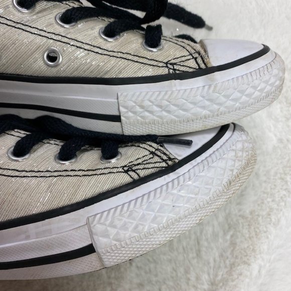 Girl's Converse Chuck Taylor All Stars Silver Metallic Sneakers, size 13 Youth - Picture 10 of 15